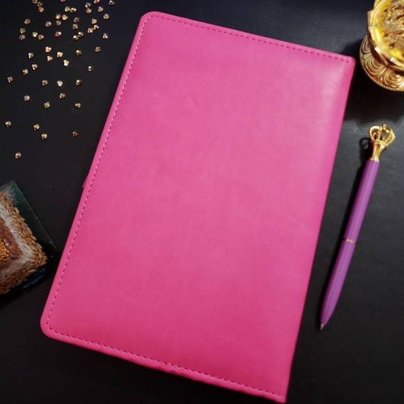 Journal pink padded Faux leatherette Cover Magneti - Picture 2 of 9